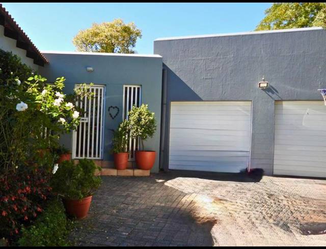 4 BEDROOM HOUSE FOR SALE IN SANDOWN ESTATE
